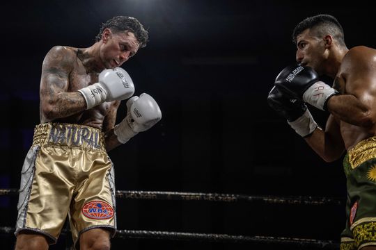 Topvechter Nieky Holzken ziet droom in duigen vallen na verlies wereldtitel: 'Ik ga geen smoesjes verzinnen'