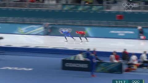 Topschaatser ontsnapt aan diskwalificatie na opvallende actie op Winterspelen: 'Dat ging bijna fout'