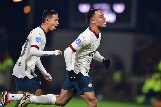 PSV komt op gelijke hoogte met Feyenoord en maakt jacht op ongeslagen record Ajax