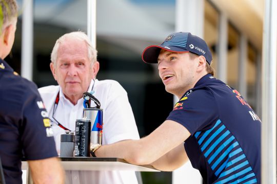 Dreigende taal Max Verstappen aan adres Red Bull: 'Helmut Marko moet blijven, ik kan niet door zonder hem'