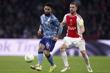 Engelse media zagen 'tamme pot' tussen Ajax en Aston Villa: 'Het kruit werd droog gehouden'