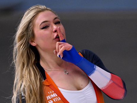 Jutta Leerdam kan weer lachen bij WK sprint: 'Ik zie dit echt als een wereldtitel'