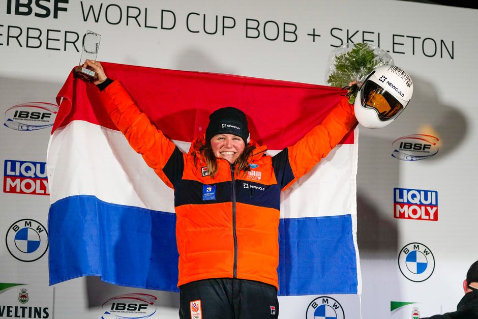 Kimberley Bos bezorgt Nederland historische eerste titel op WK skeleton