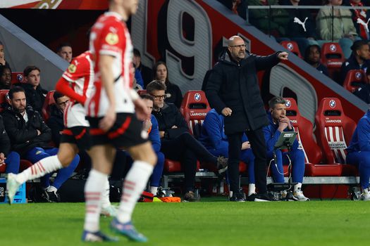 'Ouwe' Peter Bosz waarschuwt PSV-selectie: 'Wedstrijd waar je over tien jaar aan terugdenkt'