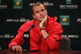 Tennistopper diep teleurgesteld na nederlaag tegen Tallon Griekspoor: 'Ik speel verschrikkelijk'