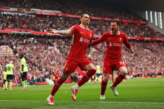 Arne Slot haalt opgelucht adem na shock tegen hekkensluiter: 'We're gonna win the league!'