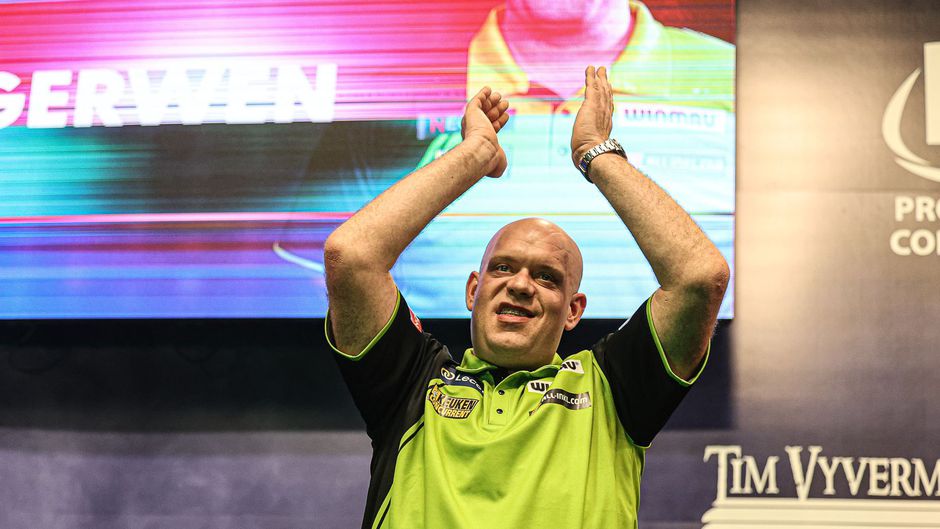 Zoveelste domper voor Michael van Gerwen: pijnlijke nederlaag tegen darter zonder tourcard