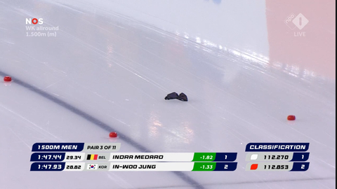 Razendsnel ingrijpen op WK allround voorkomt vertraging: schaatser verliest materiaal op inrijbaan