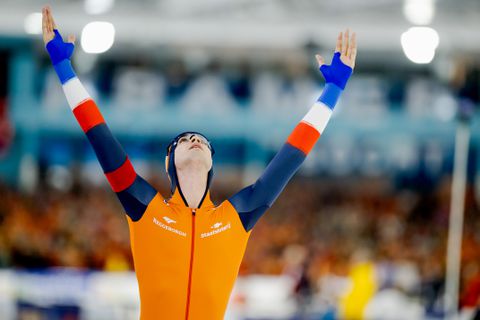 Sprintkampioen Jenning de Boo moet speciale prijs na huldiging voor WK sprint meteen inleveren