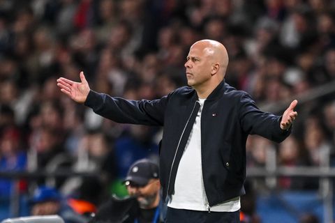 Meevaller voor Arne Slot in dramatische periode: Liverpool kan profiteren van extra plek in Champions League