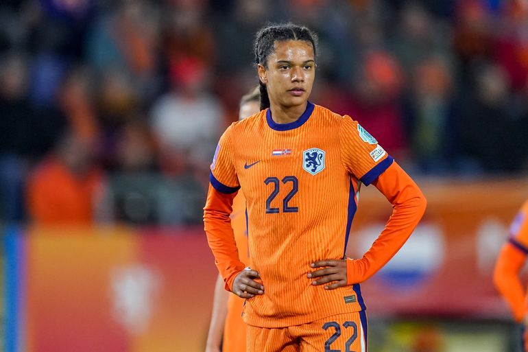 Domper voor Oranje Leeuwinnen: Nederland lijkt naast organisatie WK 2027 te grijpen