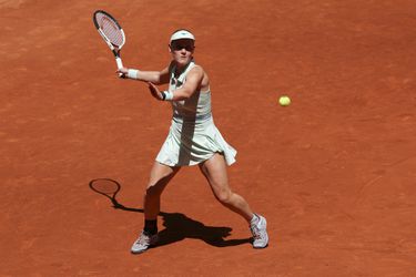 Beste Nederlandse tennisster ziet stunt aan haar neus voorbijgaan na spannend gevecht in Rome
