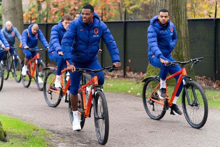 Nederlandse helden Denzel Dumfries en Cody Gakpo samen op stap na succesvolle periode