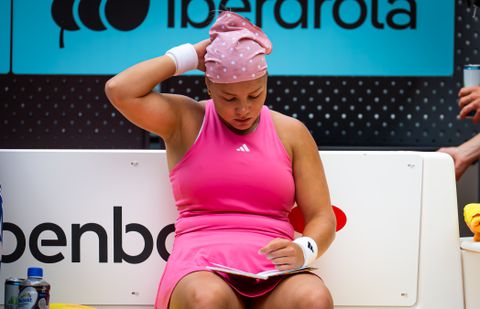 Toptennisster kondigt al na vier 'leerzame' weken breuk aan: 'Negatieve emoties mogen dat niet verpesten'