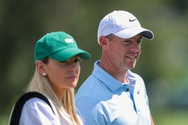 Topgolfer maakt einde aan vermeende huwelijksperikelen en verhuist met gezin naar droomvilla