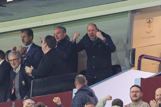 Britse prins William gaat compleet uit zijn dak na mijlpaal voor favoriete voetbalclub