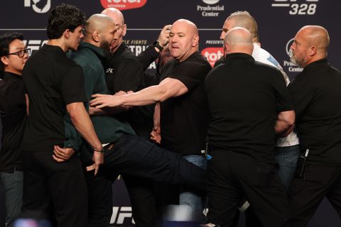 UFC-rivaliteit escaleert volledig: withete kampioen deelt nog voor titelgevecht trap uit aan uitdager