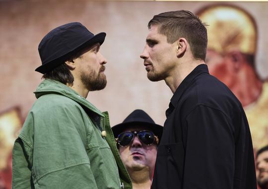 Rico Verhoeven onthult 'heel bizarre' wijze waarop boksgevecht met Oleksandr Usyk ontstond: 'Toen bleef het stil...'