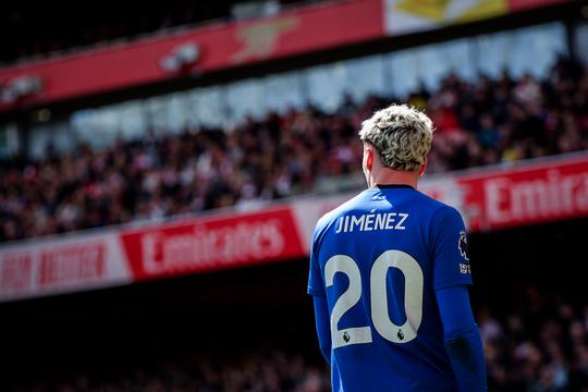 Ophef in Engeland: Bournemouth zet speler (21) uit selectie door uitgelekte berichten met minderjarige