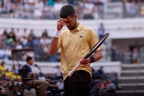'Gefrustreerde' Novak Djokovic spreekt zich uit over fysiek ongemak richting Roland Garros: 'Een nieuwe realiteit'
