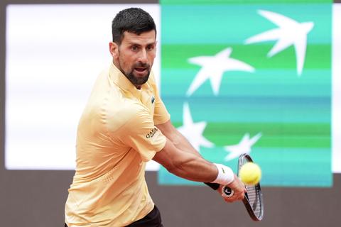 Zorgen voor Novak Djokovic richting Roland Garros: toptennisser na blessure meteen uitgeschakeld in Rome