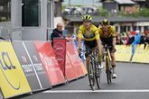 Roglic wint de zevende etappe  van Critérium de Dauphiné, met Jorgenson in zijn kielzog. © Getty Images
