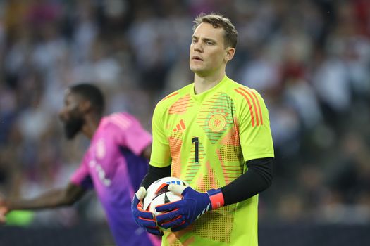 Flinke twijfel aan blunderende Manuel Neuer bij Duitsland: 'Altijd makkelijk om keeper de schuld te geven'