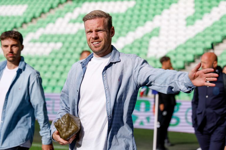 Populaire voetbalvrouw van Ajax-speler Davy Klaassen deelt jaloersmakende beelden