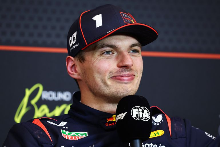 Privéjet Max Verstappen landt in Nederland, 'coureur is aanwezig bij speciaal familiebezoek'