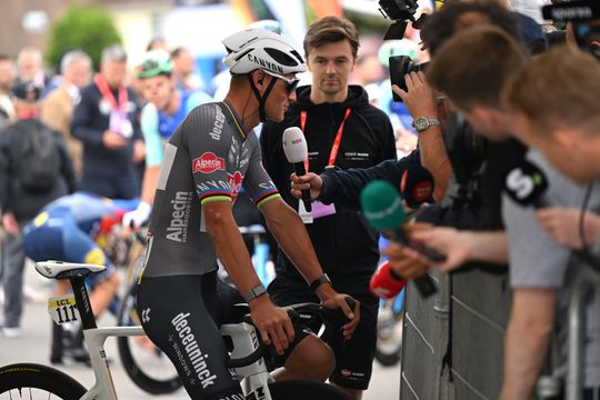 Gehavende Mathieu van der Poel moet zich staande houden in koers vol toppers: 'Mijn intensiteit is weggevallen'