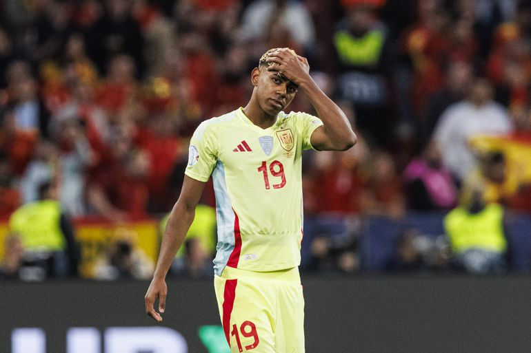 Dean Huijsen krijgt het online aan de stok met PSG-ster om Lamine Yamal