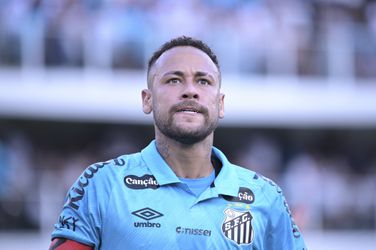 Santos deelt heftige diagnose van stervoetballer Neymar: 'Hij had al dagen klachten'