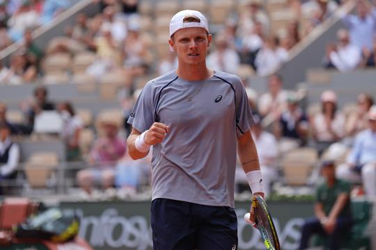 Nieuwe ATP-ranking na Roland Garros: grote jump Jesper de Jong, dieptepunt voor Novak Djokovic