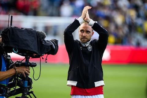 Christian Eriksen laat van zich horen na in elkaar zakken tijdens wedstrijd: 'Heeft een enorme impact gehad'