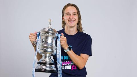 Topvoetbalster Vivianne Miedema (29) komt met statement: 'Het is succesvol verlopen'