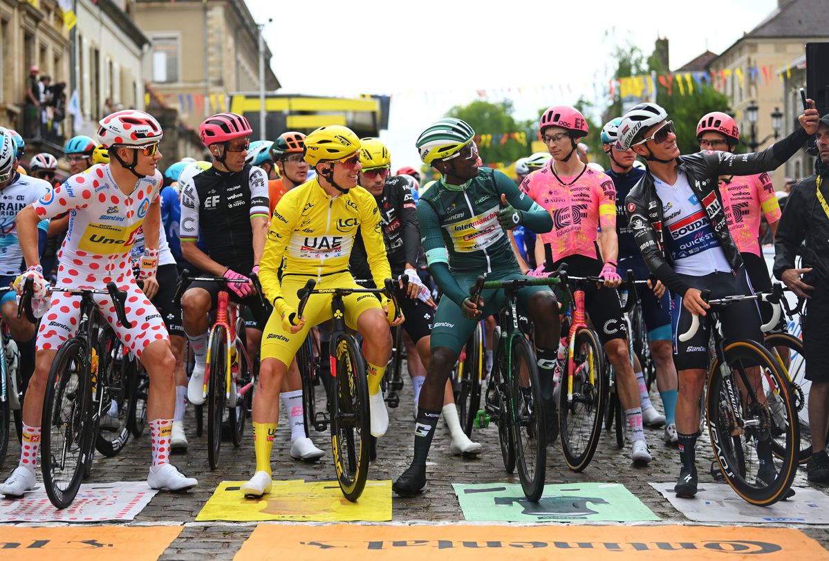 Remco Evenepoel gelooft niet in eindwinst Tour de France: 'Heb al moeite genoeg om Pogacar en Vingegaard te volgen'