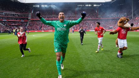 'Zaakwaarnemer van PSV-keeper Walter Benitez praat met Atlético Madrid'