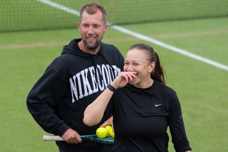 Limburgse coach brengt gevallen tennisster na 'drama' terug naar de top op Wimbledon: 'Ze is een enorme vechter'