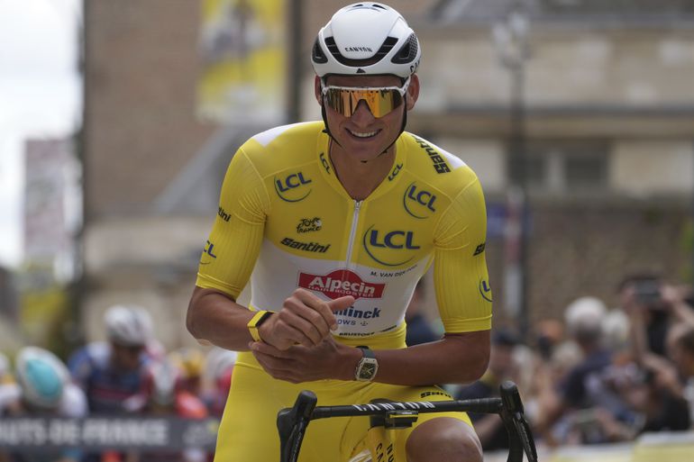 Standen Tour de France 2025 | Mathieu van der Poel nog nipt in gele trui na spectaculaire vierde etappe