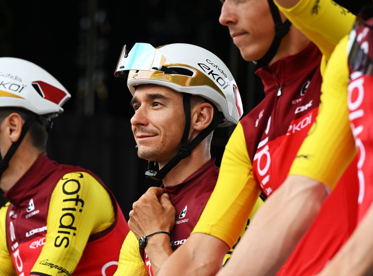‘Vervelend ventje’ krijgt ervan langs na dramatisch incident in Tour de France: ‘Hij was echt woest’
