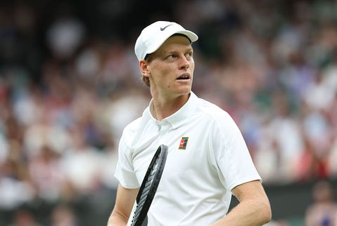 Toptennisser Jannik Sinner reageert geschokt op gigantisch Wimbledon-drama: 'Ik ben erg verdrietig'