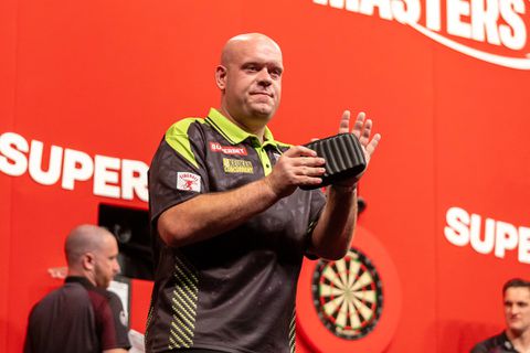 'Oude' Michael van Gerwen duikt ineens op in Finland: 'Hij hoefde er maar naar te kijken'
