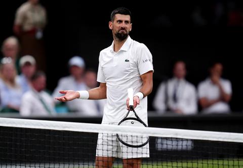 Toptennisser Novak Djokovic (39) krijgt straf na uitbarsting op Wimbledon