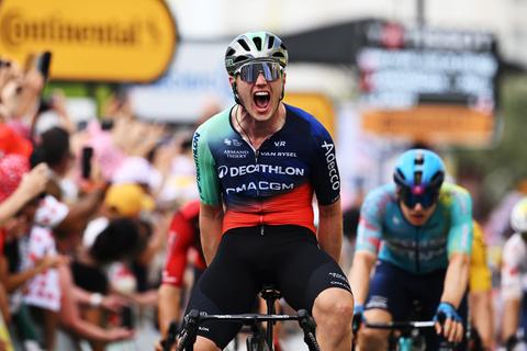 Dit flinke geldbedrag verdient de Nederlander Olav Kooij met zijn prachtige ritzege in de Tour de France