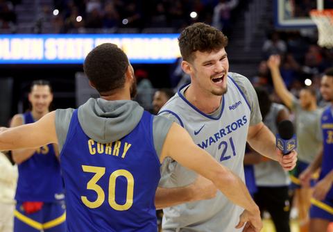 Quinten Post verruilt Stephen Curry voor miljoenendeal: Nederlandse basketballer trekt 3000 kilometer verderop