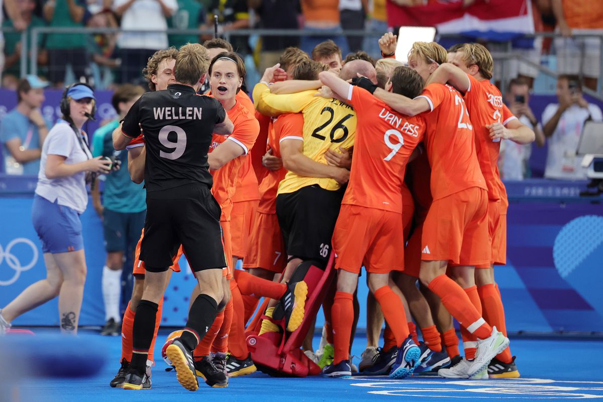 Gouden feestje in Parijs ontsierd door vechtpartij: Nederlandse en Duitse hockeyers vliegen elkaar in de haren