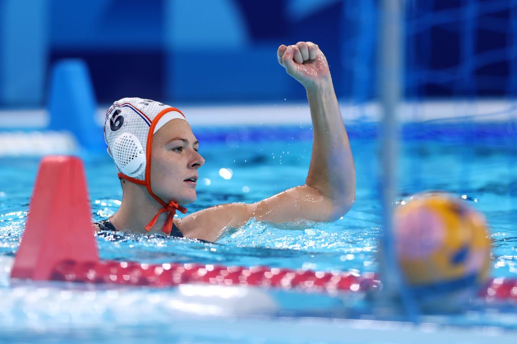 Nederlandse waterpolosters gaan kopje onder in thriller tegen Spanje: 'Brons is ook heel knap'