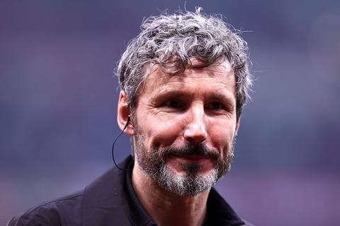 Belgische bondscoach Mark van Bommel zucht na opvallende vraag Nederlandse journalist: 'Uitgerekend jij'