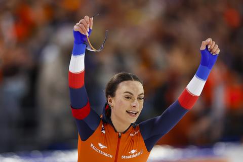 Schaatskampioene Femke Kok juicht voor landgenote bij andere sport: 'Ze is te snel voor de video'