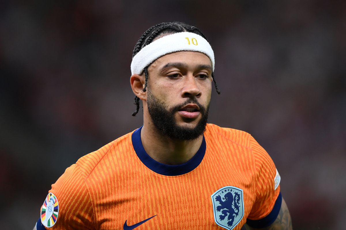 'Memphis Depay ondergaat medische keuring in Eindhoven en is bijna rond met nieuwe club'